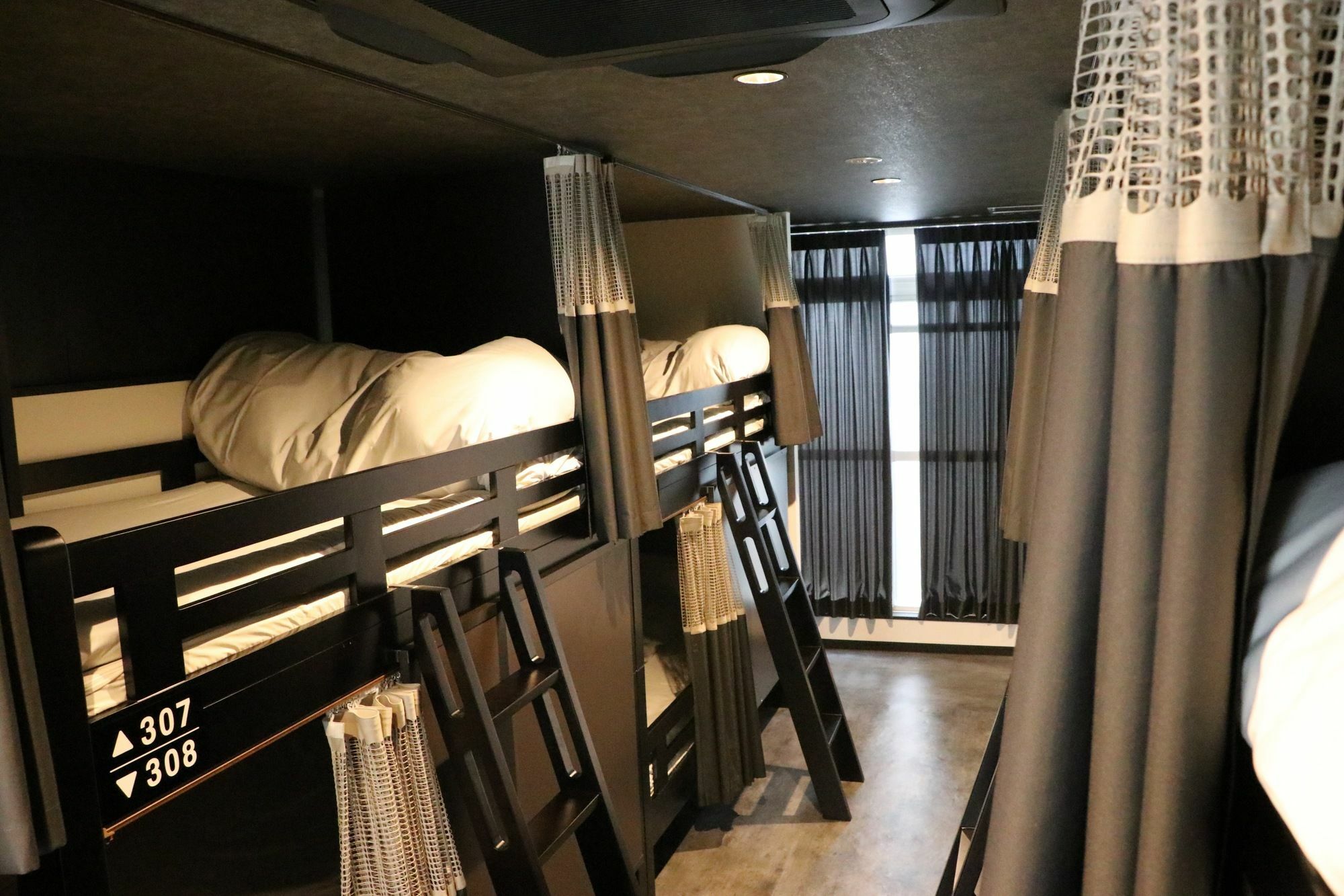 Lore Hostel Dotonbori Osaka Bagian luar foto
